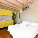 Magic With View On Garda In The Center Of Desenzano Appartement Desenzano del Garda
