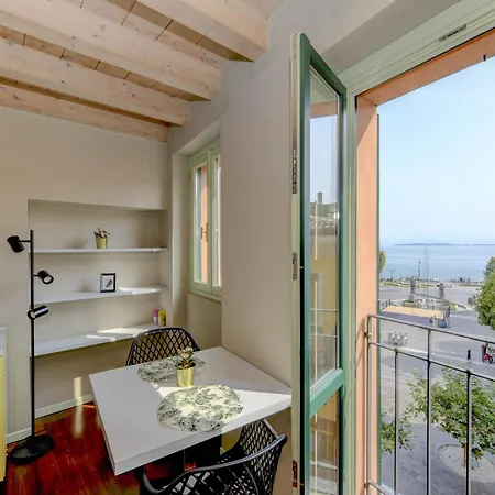 Lejlighed Magic With View On Garda In The Center Of Desenzano Desenzano del Garda