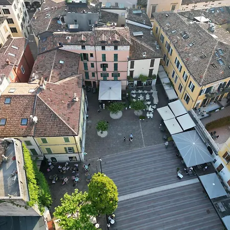 Appartement Magic With View On Garda In The Center Of Desenzano Desenzano del Garda